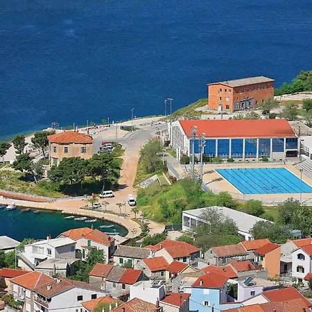 6 Bedroom Gorgeous In Casa vacanze
