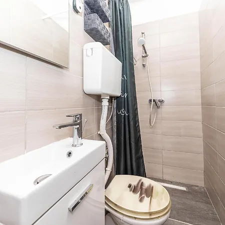 6 Bedroom Gorgeous In * Дрниш