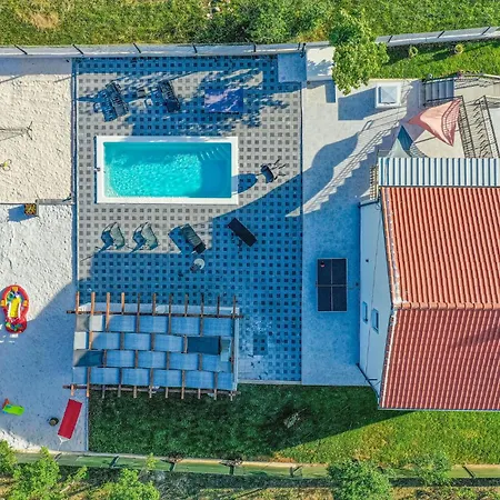 度假居 6 Bedroom Gorgeous In